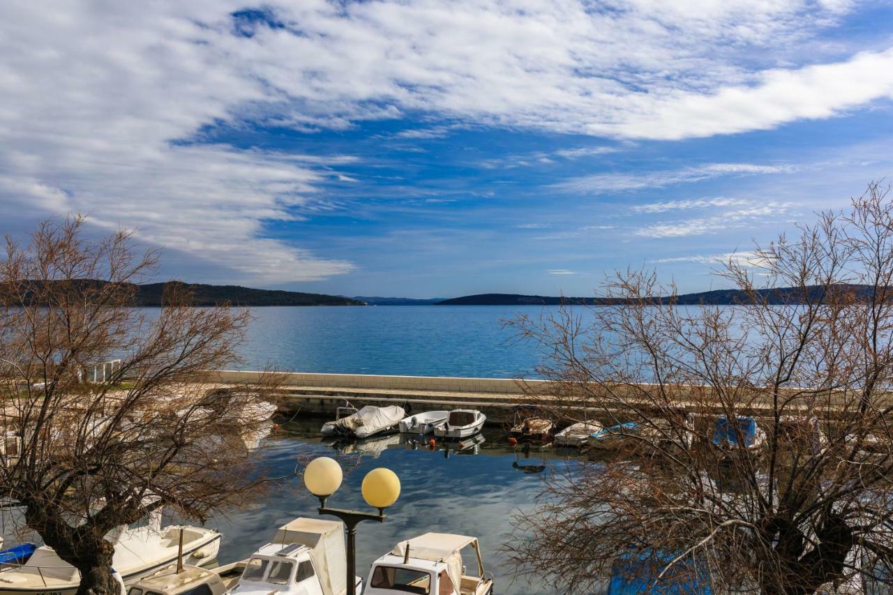 Holiday Home Obrov Kaštela Zewnętrze zdjęcie