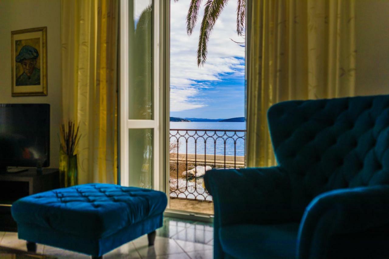 Holiday Home Obrov Kaštela Zewnętrze zdjęcie