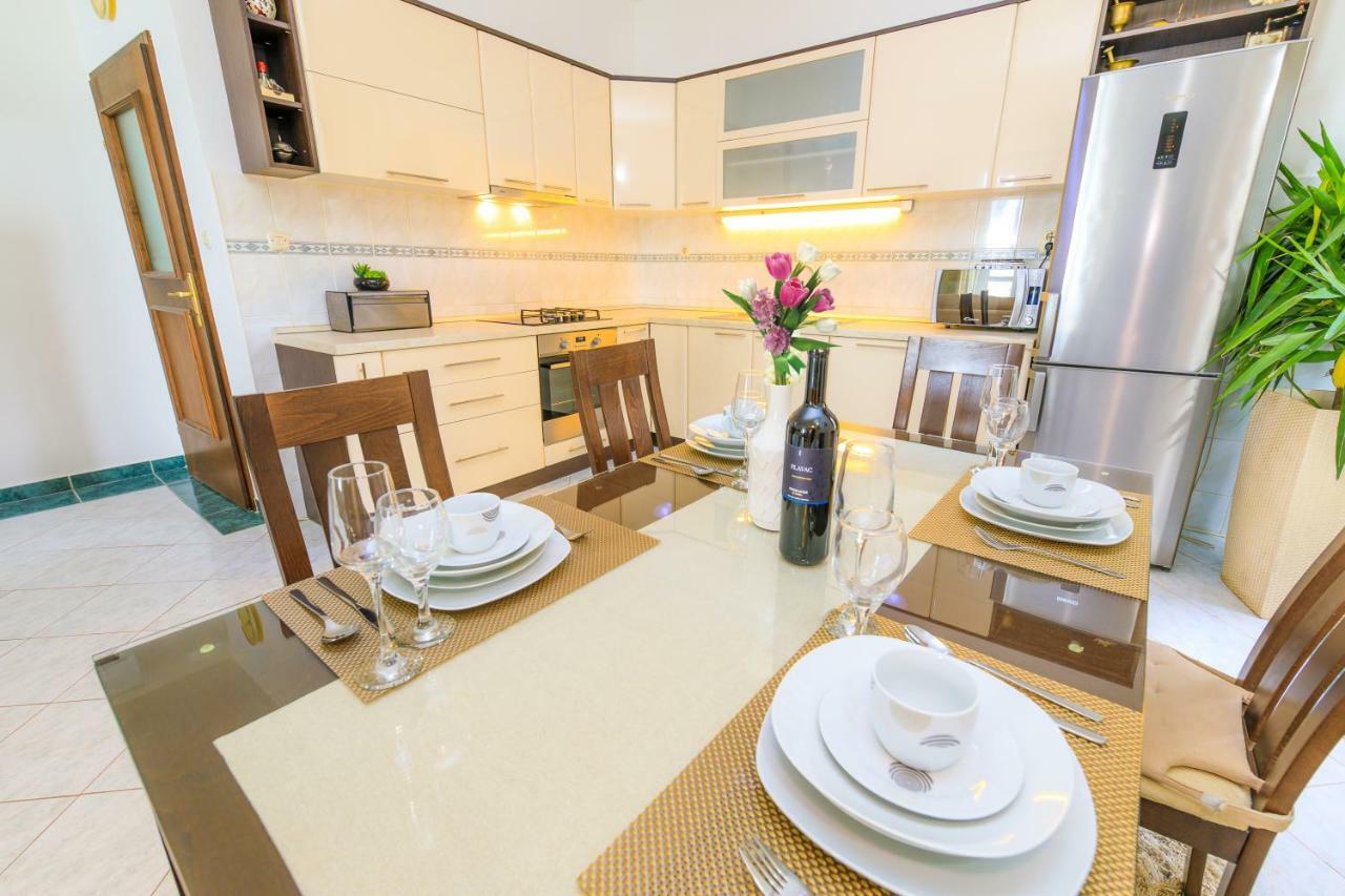 Holiday Home Obrov Kaštela Zewnętrze zdjęcie